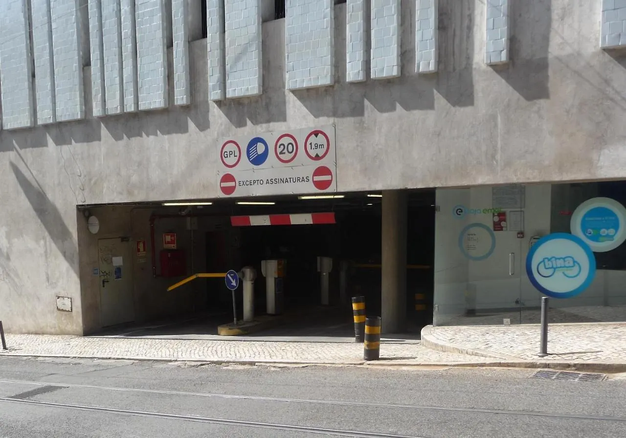 Bl Bairro Alto Famous Bica Funicular Street View Apartment Lisbon